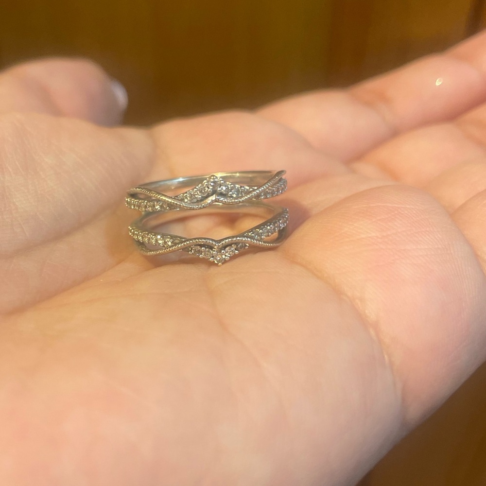 Elegant White Gold Solitaire Ring and Enhancer - Picture 3 of 3